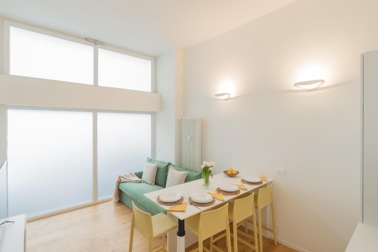 A Step From The Lake Apartment By Rent All Como Exterior foto